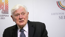 Valdas Adamkus