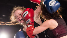 &bdquo;Mustangs fight 4&ldquo;