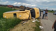 &bdquo;Lexus&ldquo; ir mokyklinio autobuso avarija Poderi&scaron;kiuose