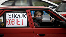 Moterų protestas prie&scaron; abortų draudimą Lenkijoje
