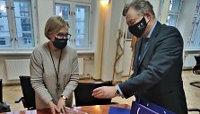 Olga Žalienė ir Artūras Razbadauskas