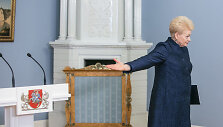 Prezidentė Dalia Grybauskaitė spaudos konferencijos metu