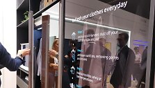 &bdquo;Samsung AirDresser&ldquo; drabužių &scaron;viežintuvas