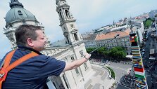 Vengrijoje pastatytas auk&scaron;čiausias &bdquo;Lego&ldquo; kaladėlių bok&scaron;tas. 