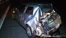 Greitkelyje girtas &bdquo;Audi&ldquo; vairuotojas rėžėsi į dvi ma&scaron;inas ir sužalojo tris žmones