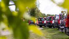 Prie&scaron;gaisrinės apsaugos ir gelbėjimo departamentas pristatė 20 naujų vidutinės klasės automobilinių cisternų.