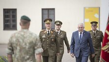Ministras A. Anu&scaron;auskas ir Lietuvos kariuomenės vadas gen. ltn. V.Rup&scaron;ys