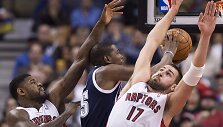 Jonas Valančiūnas ir Kevinas Durantas