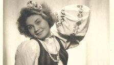 Regina Rub&scaron;ienė (jai čia 20 metų)