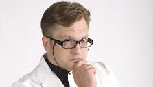 Linas Kontrimas, vie&scaron;ųjų ry&scaron;ių specialistas