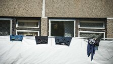 Alytaus r., Verebiejų kaime, apleistoje mokykloje apgyvendinti migrantai