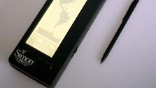 Pirmasis i&scaron;manusis telefonas &bdquo;Simon Personal Communicator&ldquo;.