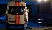 COVID-19 pacientai atvežami į Vilniaus miesto klinikinę ligoninę
