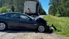 Varėnos rajone automobilis susidūrė su vilkiku