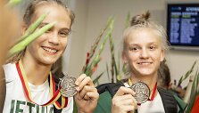 Lietuvos merginų krep&scaron;inio rinktinės grįžimo į Vilniu akimirka