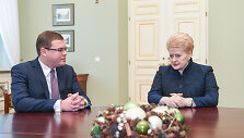 Dalia Grybauskaitė susitiko su kandidatu į teisingumo ministrus Juliumi Pagojumi