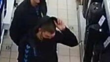 Kauno policija vykdo vagystės tyrimą ir ie&scaron;ko &scaron;ių vyrų