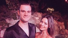 Cooperis Hefneris ir Scarlett Byrne