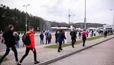 Žmonių eilės prie vakcinavimo centro &bdquo;Litexpo&ldquo;