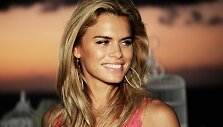 Nicolette Van Dam