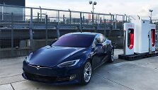 &bdquo;Tesla&ldquo; įkrovos stotelė &bdquo;Supercharger&ldquo; Niurburgringe