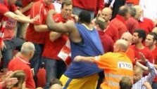 Sofoklis Schortsanitis puola &bdquo;Hapoel&ldquo; sirgalius