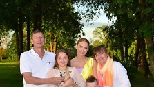 Goda Alijeva su &scaron;eima