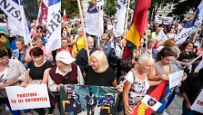 Dieveni&scaron;kių bendruomenės mitingas prie&scaron; migrantų apgyvendinimą