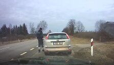 Per pusvalandį vairuotoja sugebėjo 2 kartus stipriai vir&scaron;yti greitį
