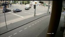 misle-sostines-pareigunams-kliude-ar-nekliude-motociklininka-audi