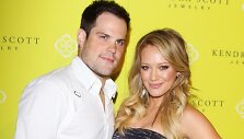 Hilary Duff su vyru Mike'u Comrie &scaron;venčia trečiąsias santuokos metines