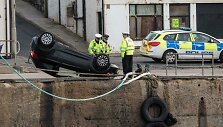 Lietuvis padėjo i&scaron;gelbėti automobiliu į vandenį įskriejusią moterį