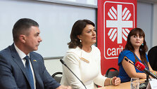 Robertas Gabulas, Diana Nausėdienė, Deimantė Bukeikaitė