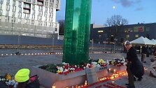 Latvijoje atidengtas paminklas prekybos centro griuvėsiuose žuvusioms aukoms