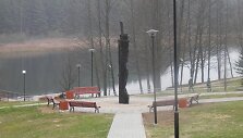 Ignaliniečiai džiaugiasi sutvarkyta viena mėgstamiausių poilsio vietų &ndash; Paplovinio ežero pakrante. Ignalinos raj. sav. nuotr.
