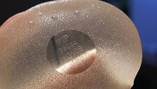 Netinkamas naudoti PIP bendrovės naujas krūtų implantas