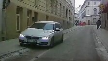 BMW universiteto gatvėje