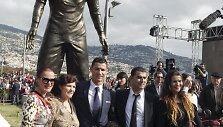Madeiroje pastatytas paminklas futbolininkui Cristiano Ronaldo