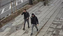 Užfiksuoti jauni vyrai