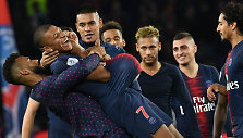 Kylianas Mbappe &scaron;venčia įvarčių ketvertą.