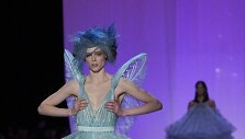 &bdquo;Jean Paul Gaultier&ldquo; 2019 m. pavasario ir vasaros kolekcijos modelis