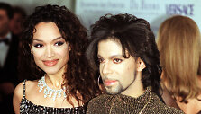 Prince'as su buvusia žmona Mayte Garcia (1999 m.)