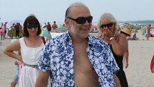Aktorius Vidas Petkevičius 61-ojo gimtadienio proga gavo dovanų klumpes.