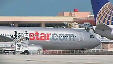 &bdquo;Jetstar&ldquo; lėktuvas leidosi Ramiajame vandenyne esančioje saloje.