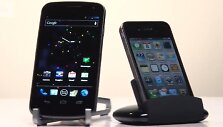 I&scaron;manieji telefonai &bdquo;Samsung Galaxy Nexus&ldquo; (k.) ir &bdquo;Apple iPhone 4S&ldquo;. 