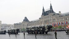 Balistinės raketos &bdquo;Topol-M&ldquo; per paradą Maskvoje