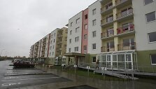 Vilniaus miesto savivaldybė baigia i&scaron;dalinti visus savo turimus socialinius butus: pirmadienio popietę butų raktai įteikti 5 socialiai remtinoms &scaron;eimoms ir vienai tremtinei.