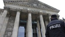 Policija budi prie Reichstago pastato