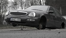 Fotopolicija: Fordas be ratų