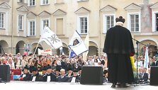 Rugsėjo 1-osios &scaron;ventė Vilniaus universiteto Didžiajame kieme
